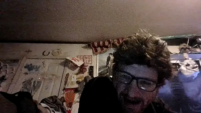 Snapshot of gettinit2wice chatting on 10.12.25 gettinit2wice online show from 10.12.25