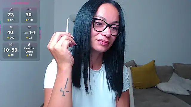 Snapshot of BabySerene chatting on 10.03.25 BabySerene online show from 10.03.25