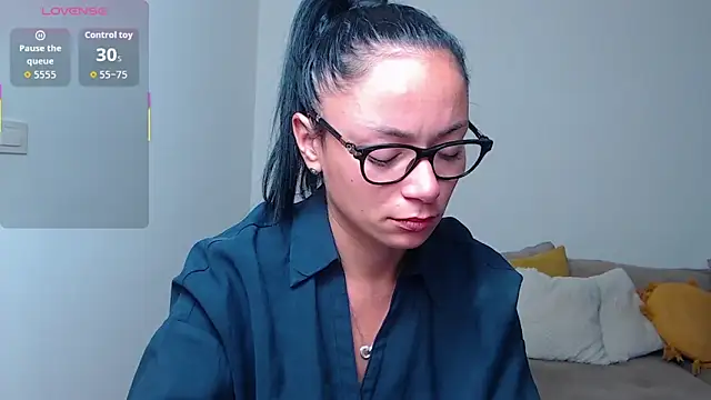 Snapshot of BabySerene chatting on 10.13.25 BabySerene online show from 10.13.25