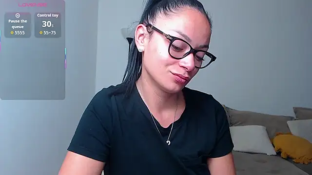 Snapshot of BabySerene chatting on 11.03.25 BabySerene online show from 11.03.25