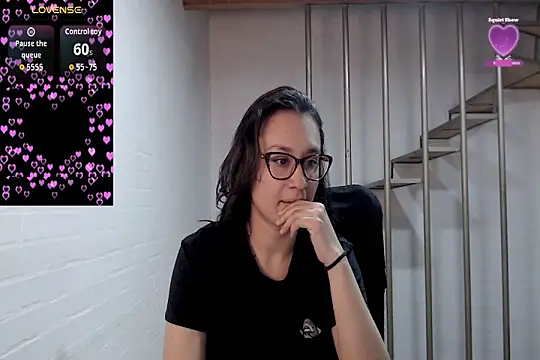 Jessie Desire online show from 11.11.25