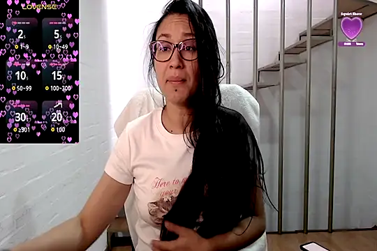 Jessie Desire online show from 11.18.25