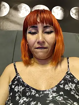 Snapshot of florecita9 chatting on 10.22.25 florecita9 online show from 10.22.25