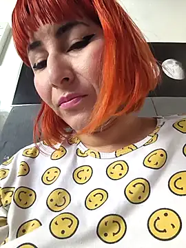 Snapshot of florecita9 chatting on 10.28.25 florecita9 online show from 10.28.25