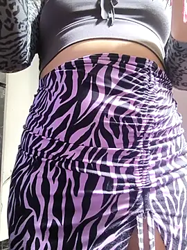 Snapshot of florecita9 chatting on 10.29.25 florecita9 online show from 10.29.25