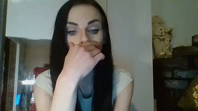 Snapshot of CassieSensual chatting on 12.13.25 CassieSensual online show from 12.13.25