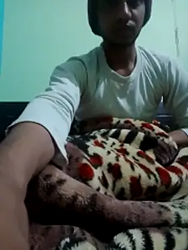 Snapshot of Maalsexy22 chatting on 12.19.25 Maalsexy22 online show from 12.19.25