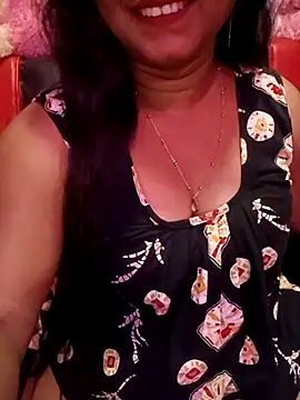 Snapshot of ella_mariya chatting on 04.24.26 ella mariya online show from 04.24.26