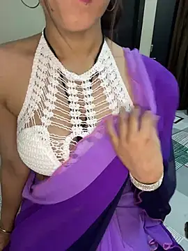 Snapshot of Ms_stella chatting on 03.08.25 Ms stella online show from 03.08.25