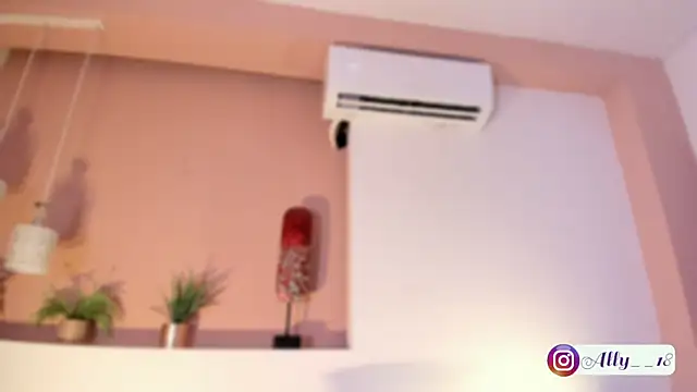 Snapshot of Ally_addams chatting on 10.28.25 Ally addams online show from 10.28.25