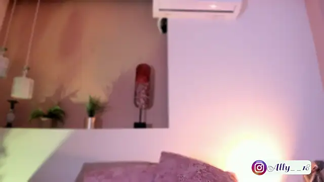 Snapshot of Ally_addams chatting on 12.03.25 Ally addams online show from 12.03.25