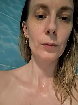 AvelinaLeoni online show from 11.14.25