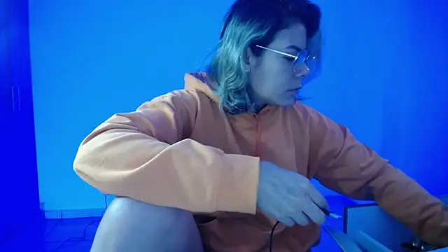 candydowson1 online show from 11.26.25