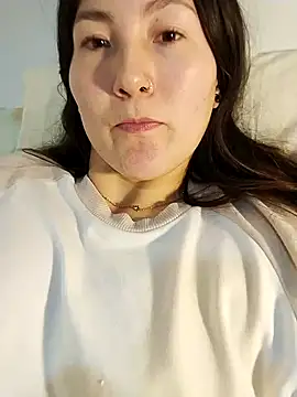 Elle Lee  online show from 02.11.25