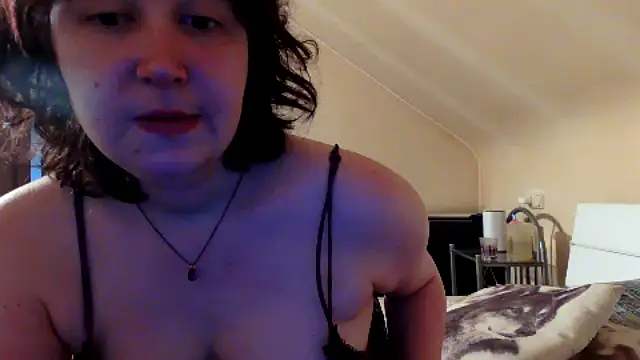 Snapshot of SexyLucie2024 chatting on 10.25.25 SexyLucie2024 online show from 10.25.25