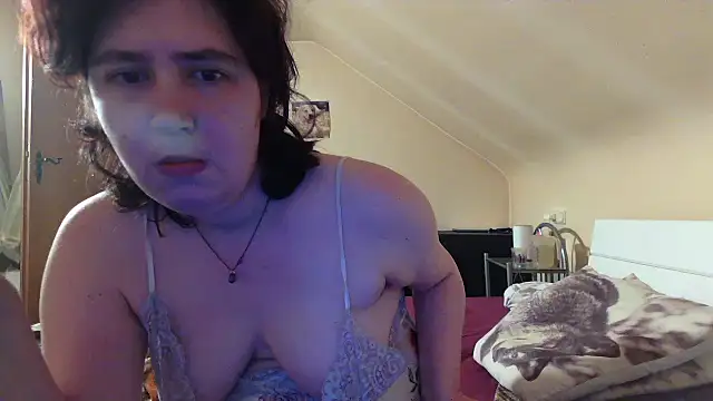 Snapshot of SexyLucie2024 chatting on 11.11.25 SexyLucie2024 online show from 11.11.25