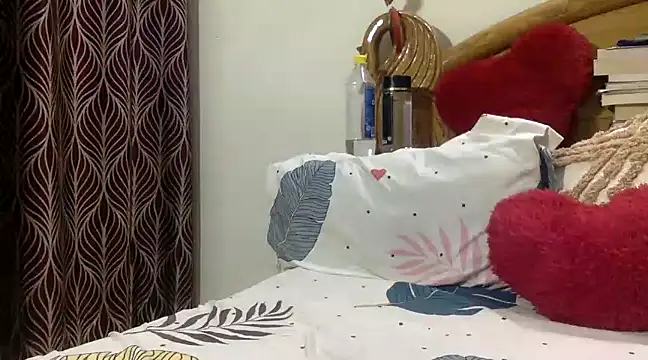 Snapshot of SubmissiveJyotika chatting on 02.13.25 SubmissiveJyotika online show from 02.13.25