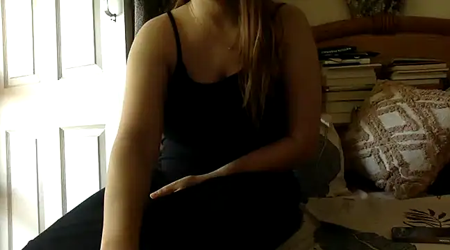 Snapshot of SubmissiveJyotika chatting on 02.23.25 SubmissiveJyotika online show from 02.23.25