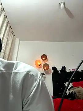 Snapshot of karenlennox1 chatting on 11.08.25 karenlennox1 online show from 11.08.25