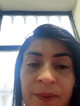 Snapshot of karenlennox1 chatting on 11.08.25 karenlennox1 online show from 11.08.25