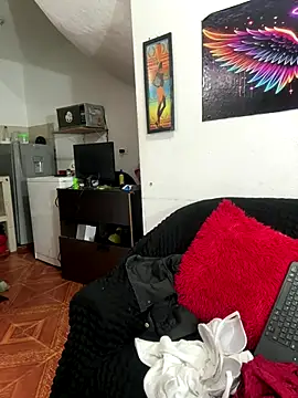 Snapshot of karenlennox1 chatting on 11.30.25 karenlennox1 online show from 11.30.25