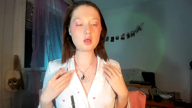 Snapshot of Jenny_darling_love chatting on 04.19.26 Jenny darling love online show from 04.19.26