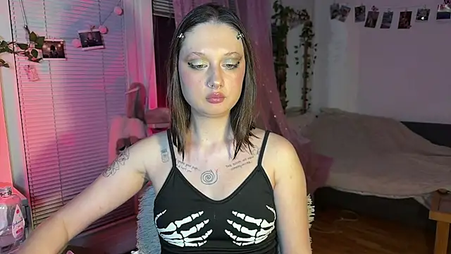 Snapshot of Jenny_darling_love chatting on 05.12.26 Jenny darling love online show from 05.12.26