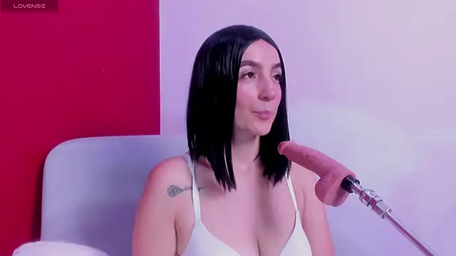 Snapshot of Kate_bunny_ chatting on 02.11.25 Kate bunny online show from 02.11.25