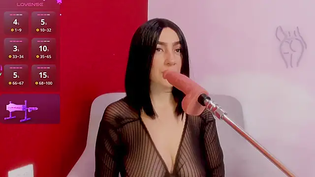 Snapshot of Kate_bunny_ chatting on 03.18.25 Kate bunny online show from 03.18.25