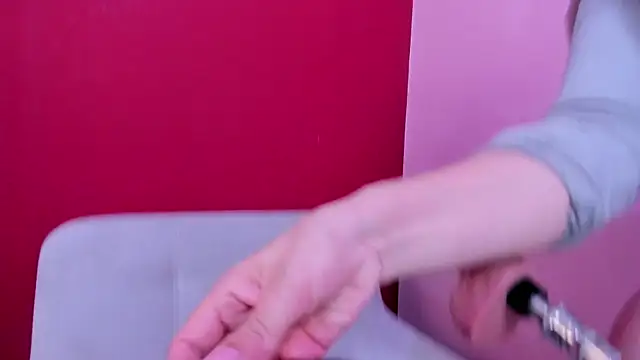 Snapshot of Kate_bunny_ chatting on 09.25.25 Kate bunny online show from 09.25.25