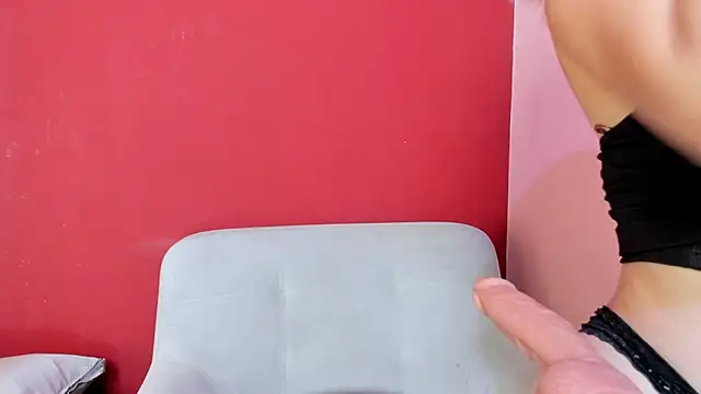 Snapshot of Kate_bunny_ chatting on 11.13.25 Kate bunny online show from 11.13.25