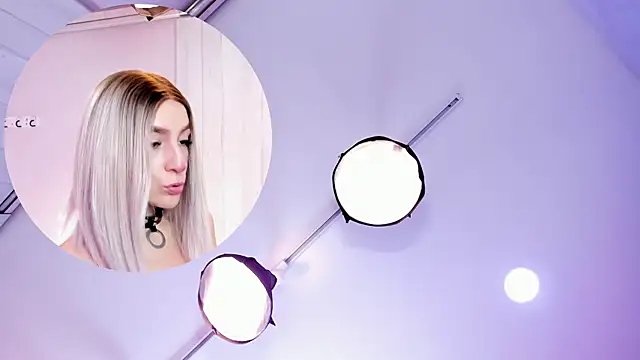 Snapshot of Kate_bunny_ chatting on 11.26.25 Kate bunny online show from 11.26.25