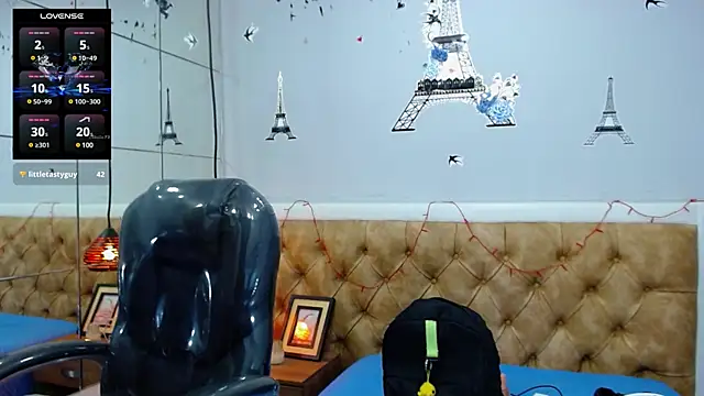 Snapshot of SkinnyBoy_ chatting on 03.05.25 SkinnyBoy online show from 03.05.25