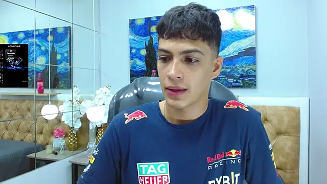 Snapshot of SkinnyBoy_ chatting on 11.01.25 SkinnyBoy online show from 11.01.25