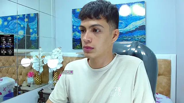 Snapshot of SkinnyBoy_ chatting on 11.04.25 SkinnyBoy online show from 11.04.25