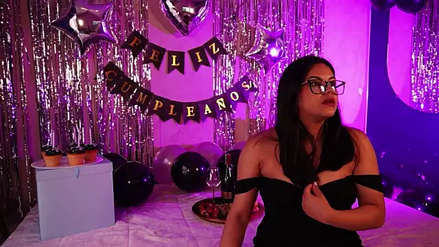 Sophia wilsonn  online show from 04.21.26