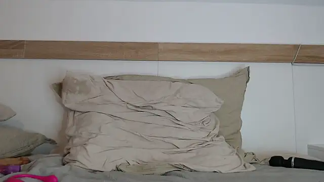 Xladycharme online show from 10.15.25