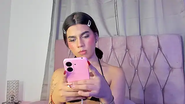 Snapshot of Ashley_piinkk_ chatting on 01.26.25 Ashley piinkk  online show from 01.26.25