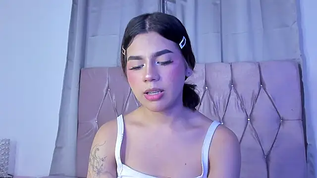 Snapshot of Ashley_piinkk_ chatting on 02.02.25 Ashley piinkk  online show from 02.02.25