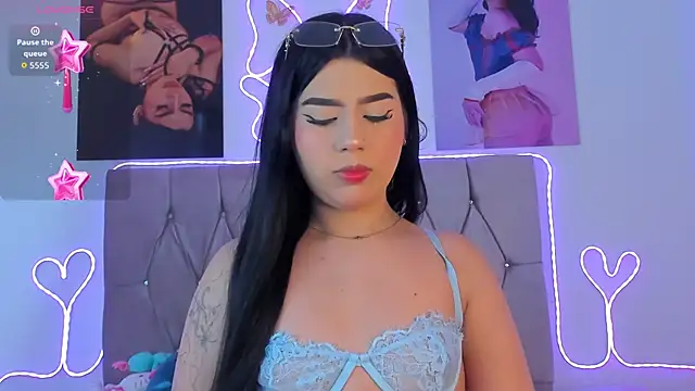 Ashley piinkk  online show from 04.25.26