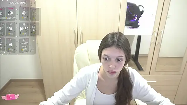 Snapshot of Billly1Love chatting on 10.02.25 Billly1Love online show from 10.02.25