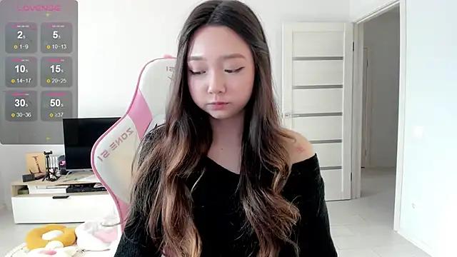 Snapshot of Fluffy_Rose chatting on 06.02.26 Fluffy Rose online show from 06.02.26