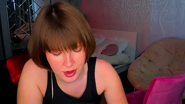 Snapshot of mirrorofsoul chatting on 01.21.25 mirrorofsoul online show from 01.21.25