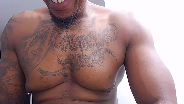 Snapshot of jhon_tomson1 chatting on 10.30.25 jhon tomson1 online show from 10.30.25