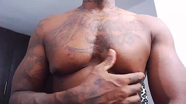 Snapshot of jhon_tomson1 chatting on 11.13.25 jhon tomson1 online show from 11.13.25