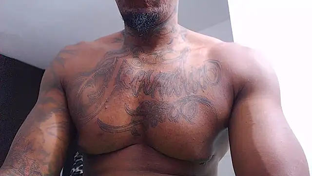 Snapshot of jhon_tomson1 chatting on 11.19.25 jhon tomson1 online show from 11.19.25