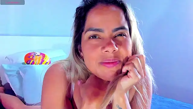 ClaraMariaMon online show from 03.22.25