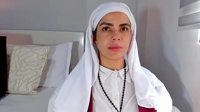 ClaraMariaMon online show from 06.24.26