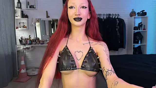 Snapshot of Marcellean chatting on 11.08.25 Marcellean online show from 11.08.25