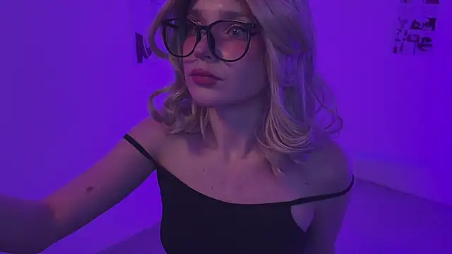 MariMaddison online show from 03.19.25